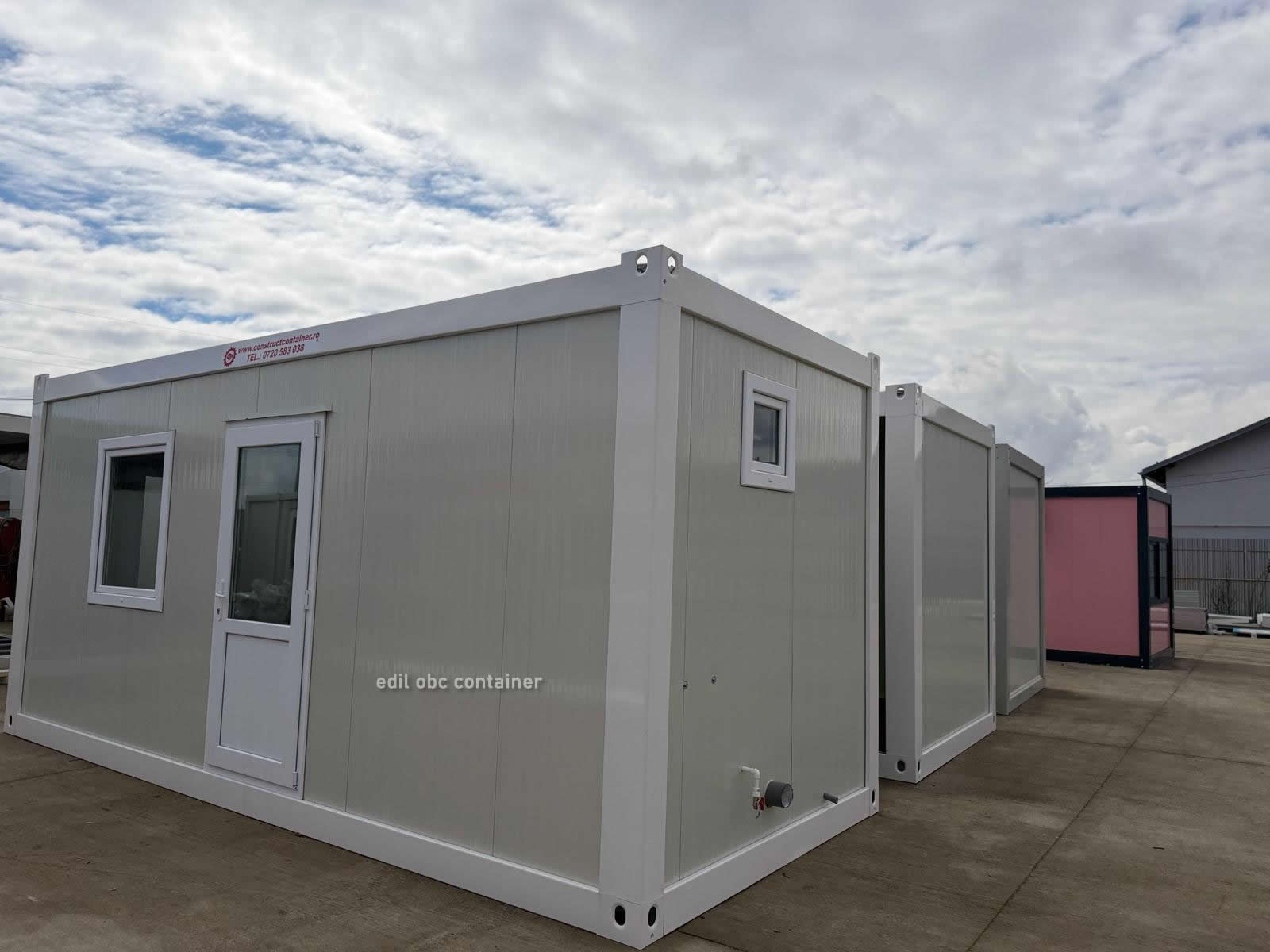 container cu toaleta